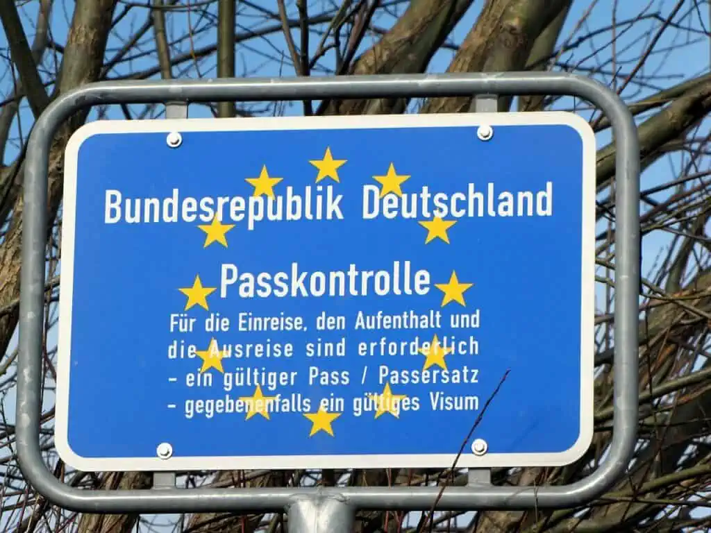 Schild an der deutschen Grenze