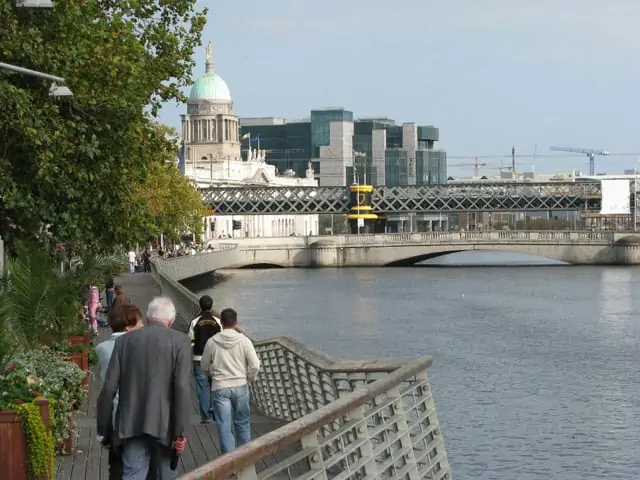 Dublin, Finanzzentrum und Altes Zollgebäude