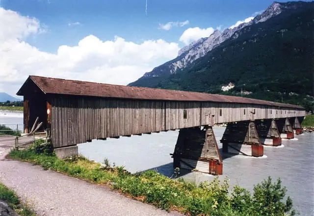 Rheinbrücke in Vaduz, Liechtenstein