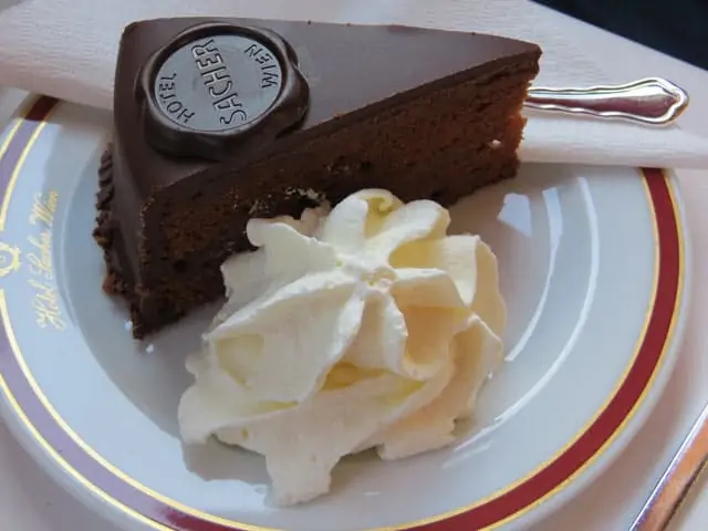 Ein Stück Sachertorte