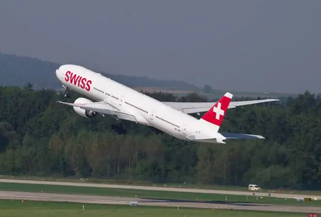 Boeing 777 startet vom Flughafen Zürich