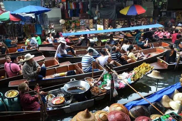 Schwimmender Markt in Bangkok