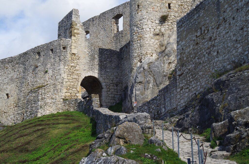 Die Zipser Burg im Osten der Slowakei